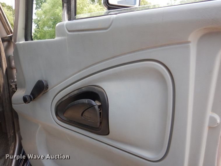 image for item DM3883 2007 International 7400  dump truck