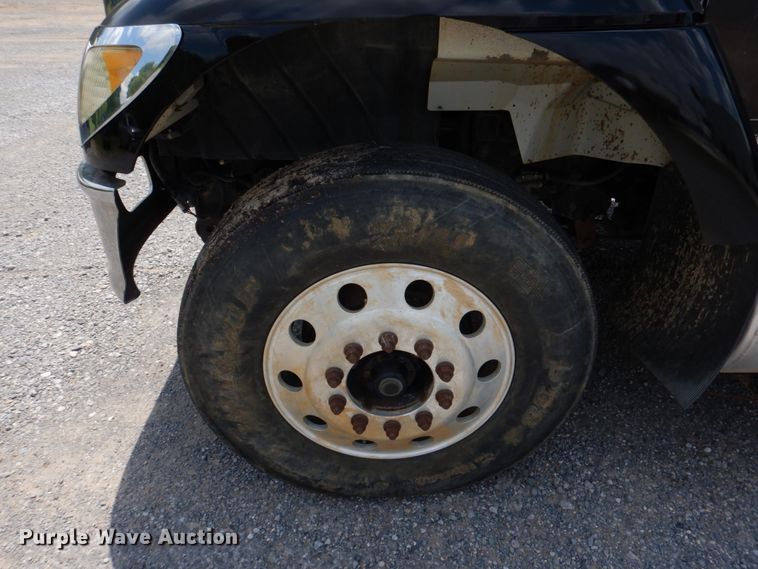 image for item DM3883 2007 International 7400  dump truck