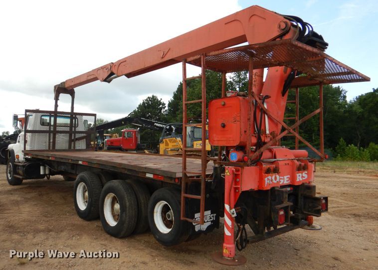 image for item DM3900 1995 Ford LTS9000  crane truck