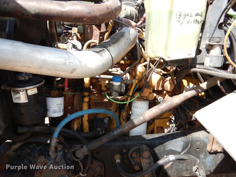 image for item DM3900 1995 Ford LTS9000  crane truck