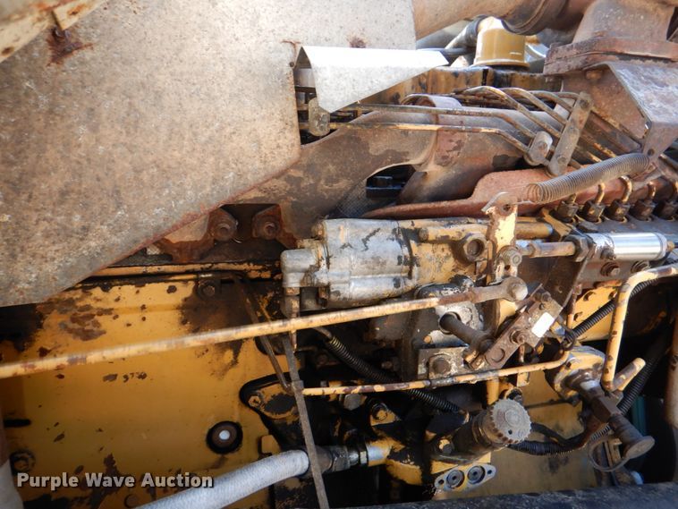 image for item DM3900 1995 Ford LTS9000  crane truck