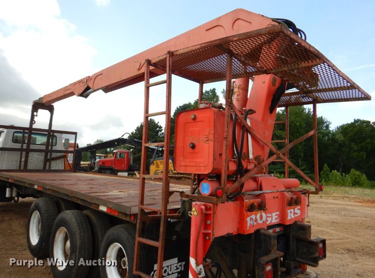 image for item DM3900 1995 Ford LTS9000  crane truck