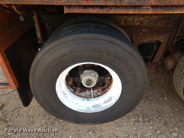 image for item DM3900 1995 Ford LTS9000  crane truck