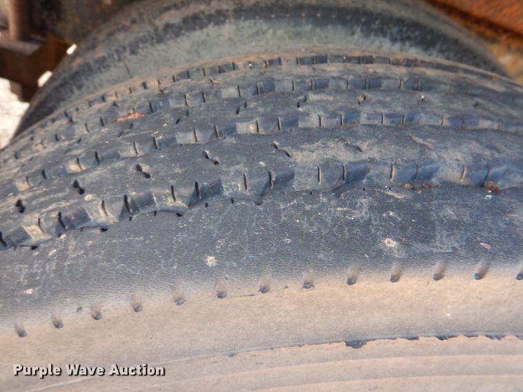 image for item DM3900 1995 Ford LTS9000  crane truck