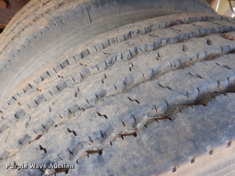 image for item DM3900 1995 Ford LTS9000  crane truck