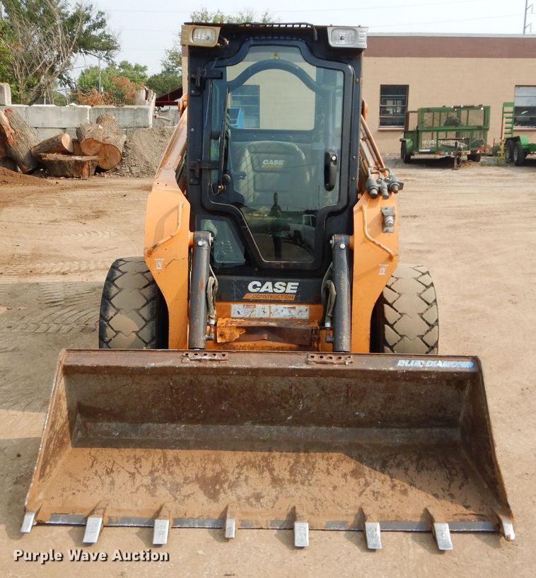 image for item DM4344 2013 Case SR220  skid steer loader