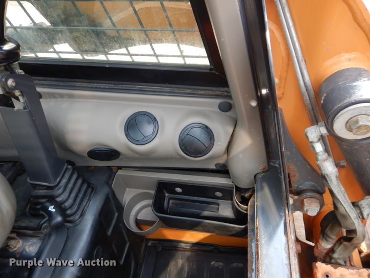 image for item DM4344 2013 Case SR220  skid steer loader