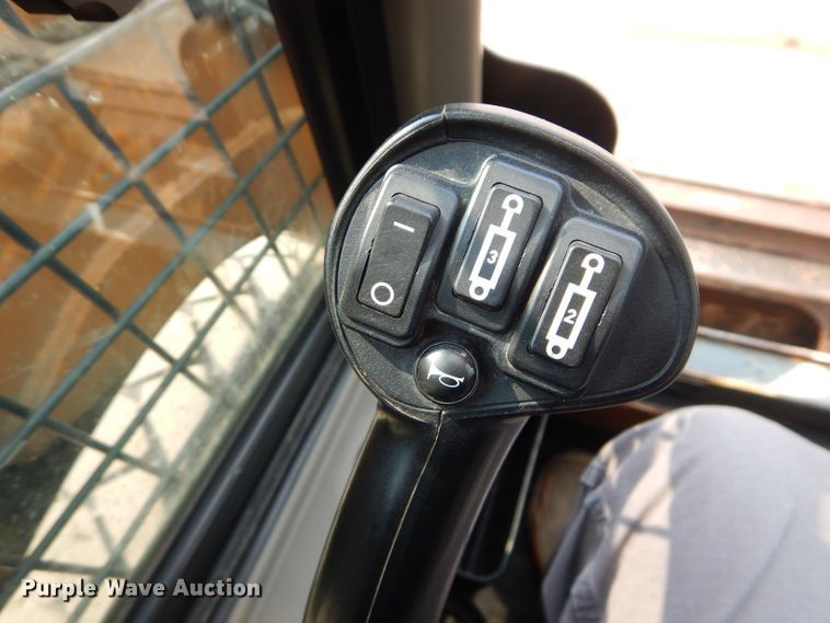 image for item DM4344 2013 Case SR220  skid steer loader