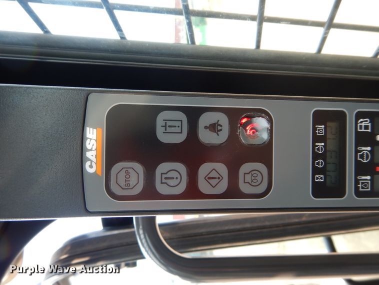 image for item DM4344 2013 Case SR220  skid steer loader