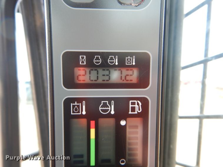 image for item DM4344 2013 Case SR220  skid steer loader