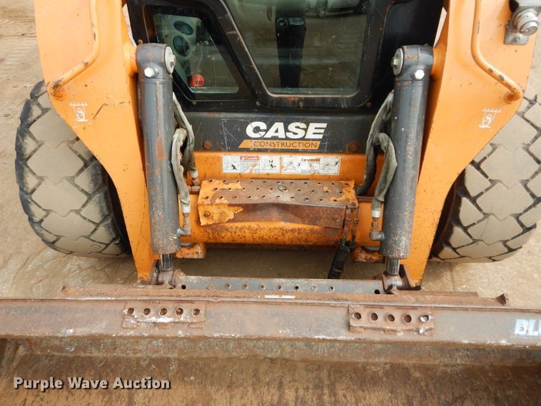 image for item DM4344 2013 Case SR220  skid steer loader