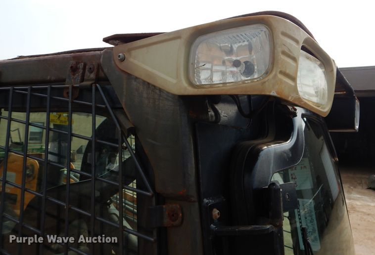 image for item DM4344 2013 Case SR220  skid steer loader