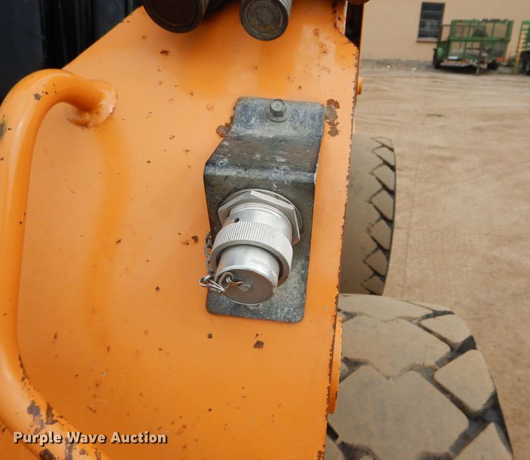 image for item DM4344 2013 Case SR220  skid steer loader