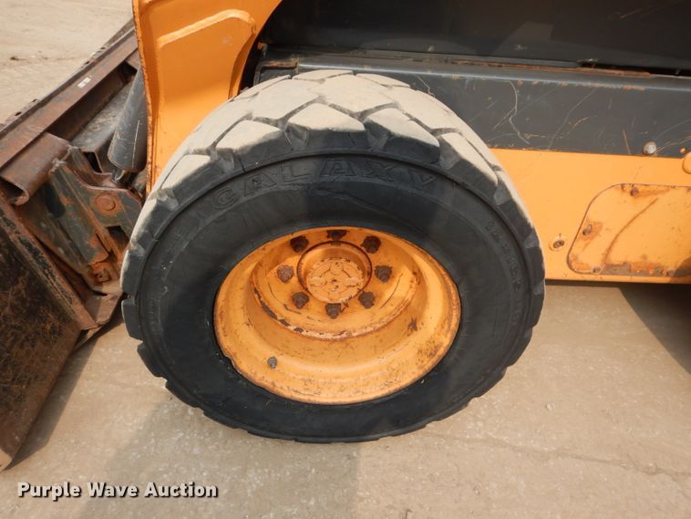image for item DM4344 2013 Case SR220  skid steer loader