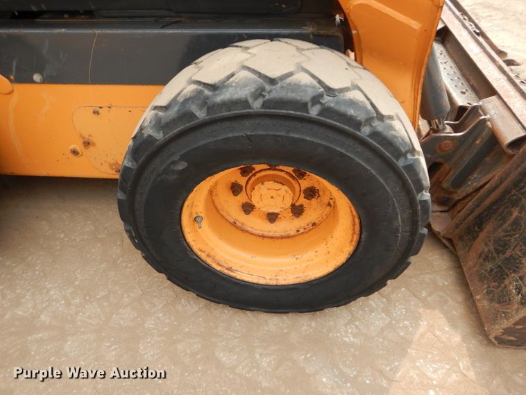 image for item DM4344 2013 Case SR220  skid steer loader