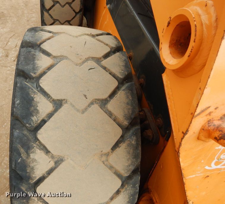 image for item DM4344 2013 Case SR220  skid steer loader