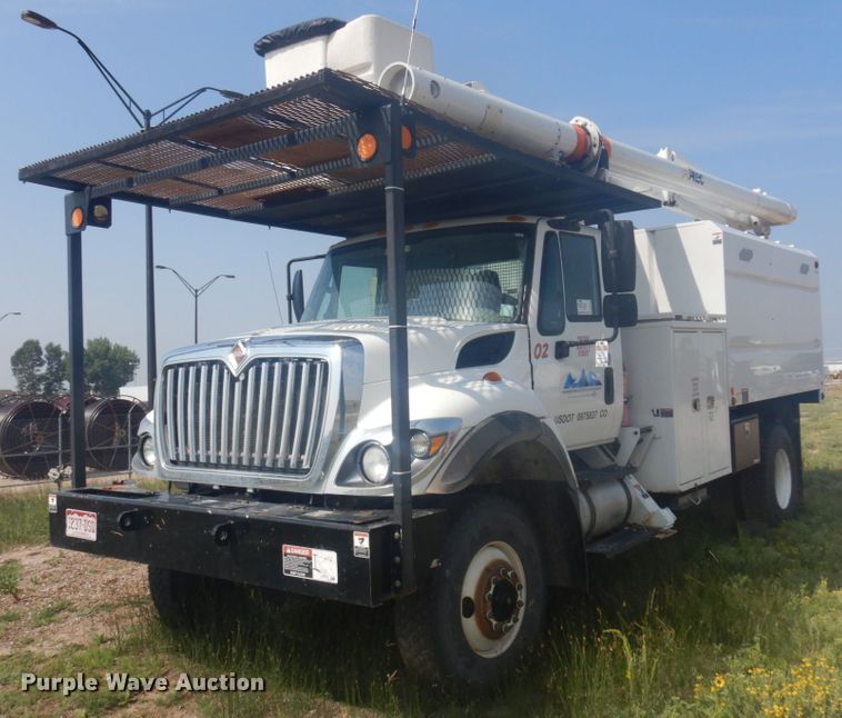 image for item DM5263 2014 International 7300  forestry bucket truck