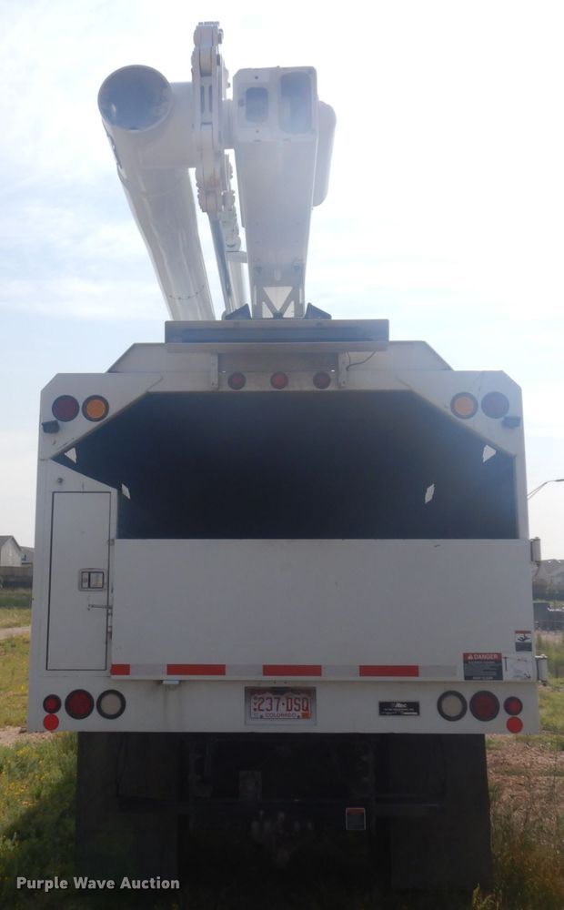 image for item DM5263 2014 International 7300  forestry bucket truck