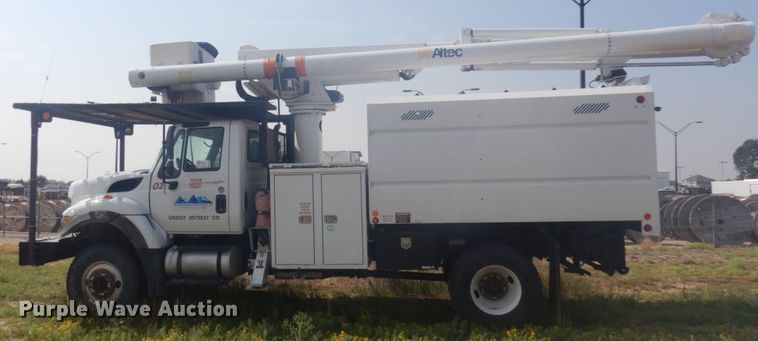 image for item DM5263 2014 International 7300  forestry bucket truck