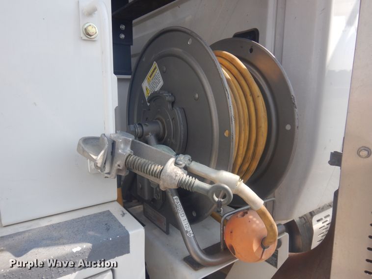 image for item DM5263 2014 International 7300  forestry bucket truck