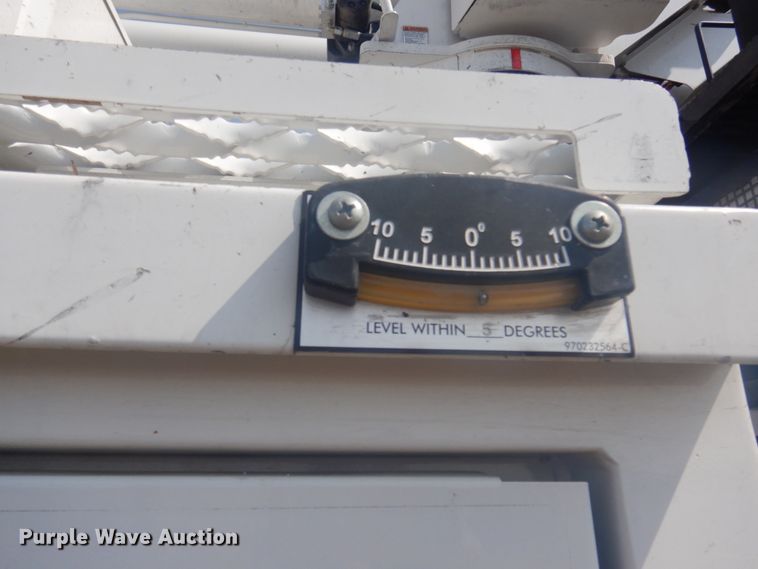 image for item DM5263 2014 International 7300  forestry bucket truck