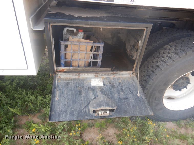 image for item DM5263 2014 International 7300  forestry bucket truck