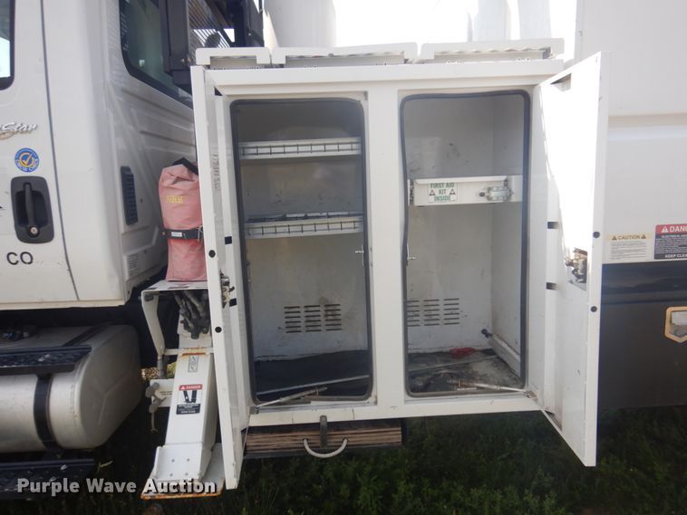 image for item DM5263 2014 International 7300  forestry bucket truck