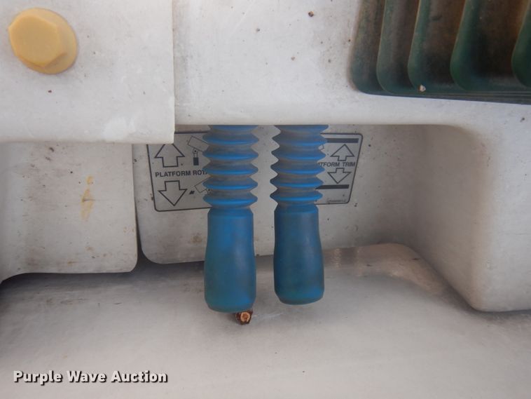 image for item DM5263 2014 International 7300  forestry bucket truck