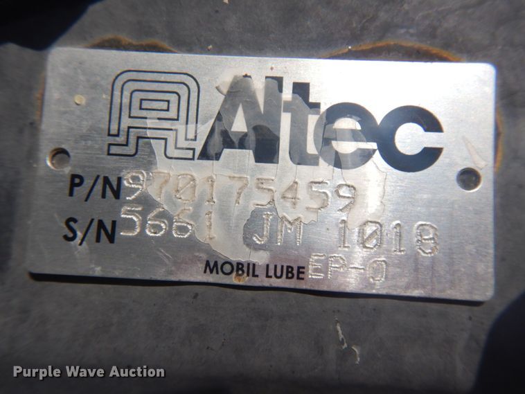 image for item DM5263 2014 International 7300  forestry bucket truck