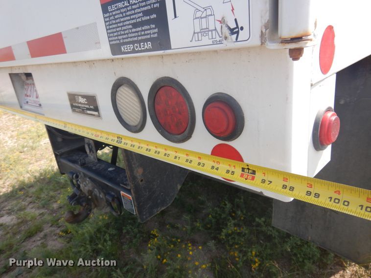 image for item DM5263 2014 International 7300  forestry bucket truck