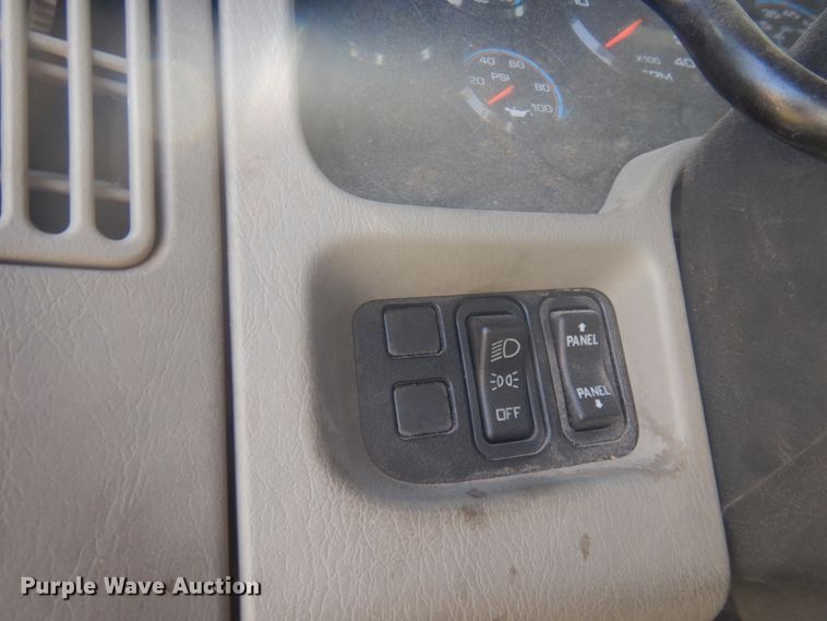 image for item DM5263 2014 International 7300  forestry bucket truck