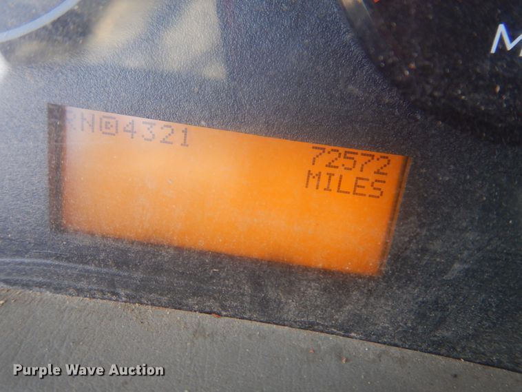 image for item DM5263 2014 International 7300  forestry bucket truck