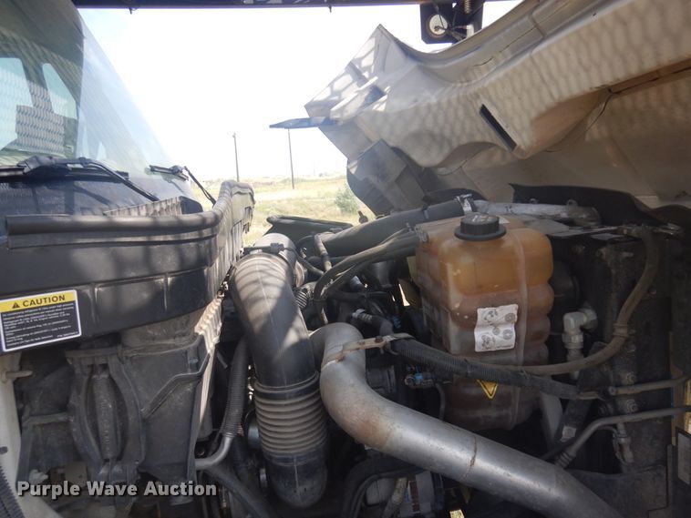 image for item DM5263 2014 International 7300  forestry bucket truck