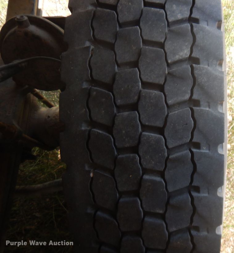 image for item DM5263 2014 International 7300  forestry bucket truck