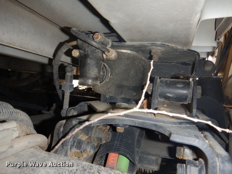 image for item DM5263 2014 International 7300  forestry bucket truck