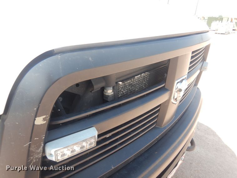 image for item DM5264 2012 Dodge Ram 5500 HD  bucket truck