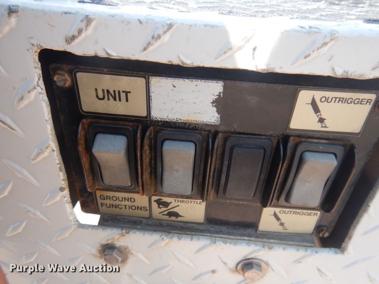 image for item DM5264 2012 Dodge Ram 5500 HD  bucket truck