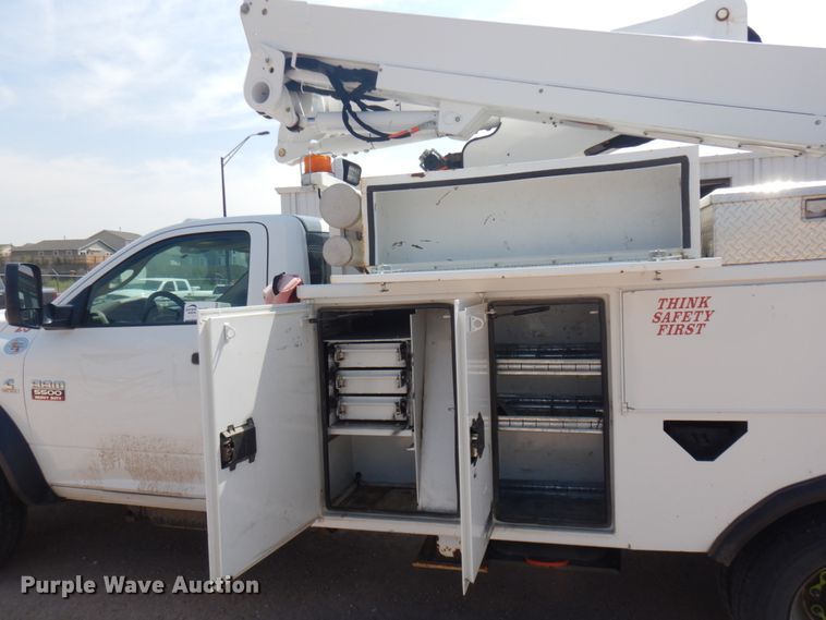 image for item DM5264 2012 Dodge Ram 5500 HD  bucket truck