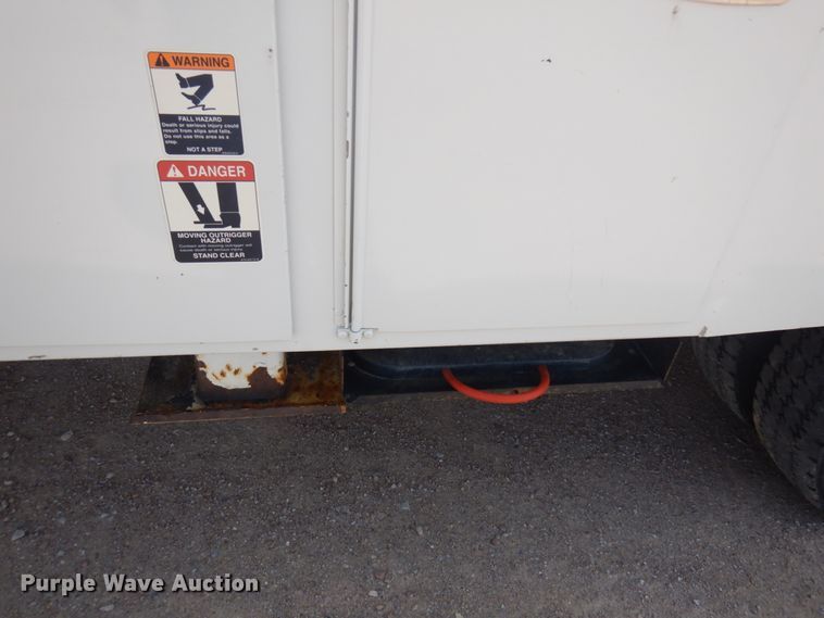 image for item DM5264 2012 Dodge Ram 5500 HD  bucket truck