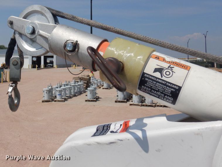 image for item DM5264 2012 Dodge Ram 5500 HD  bucket truck