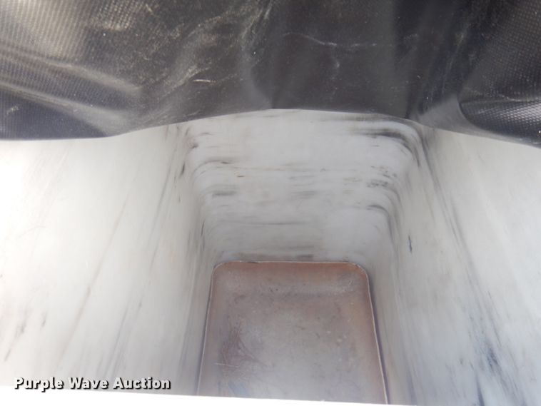 image for item DM5264 2012 Dodge Ram 5500 HD  bucket truck