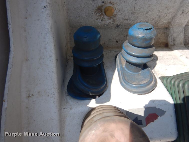 image for item DM5264 2012 Dodge Ram 5500 HD  bucket truck