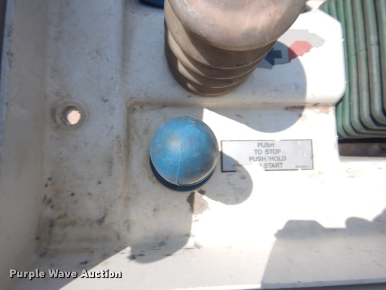 image for item DM5264 2012 Dodge Ram 5500 HD  bucket truck