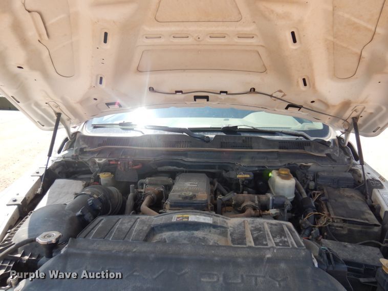 image for item DM5264 2012 Dodge Ram 5500 HD  bucket truck