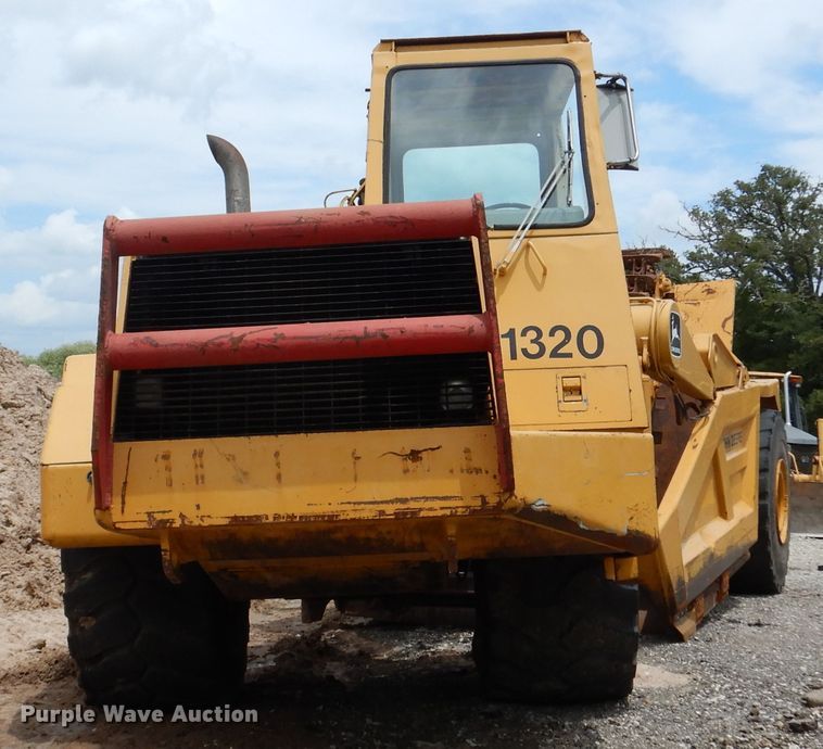 image for item DM6319 1989 John Deere 862B  elevating scraper