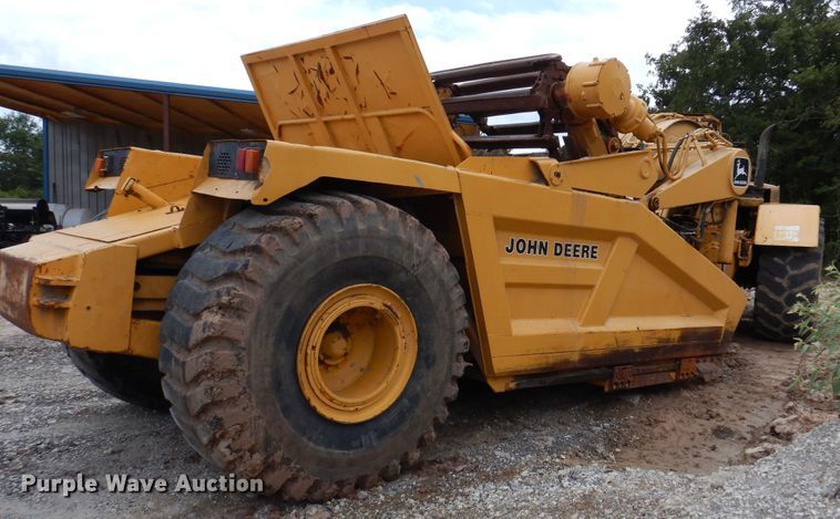 image for item DM6319 1989 John Deere 862B  elevating scraper