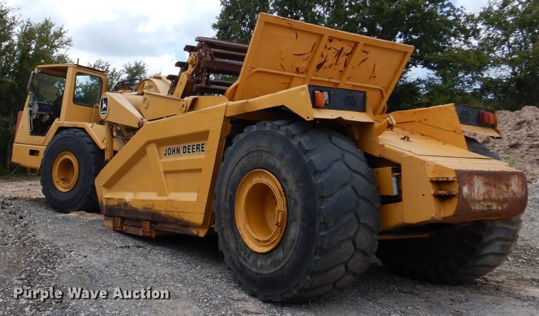 image for item DM6319 1989 John Deere 862B  elevating scraper