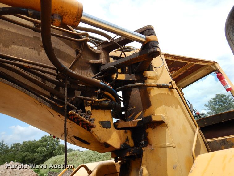 image for item DM6319 1989 John Deere 862B  elevating scraper