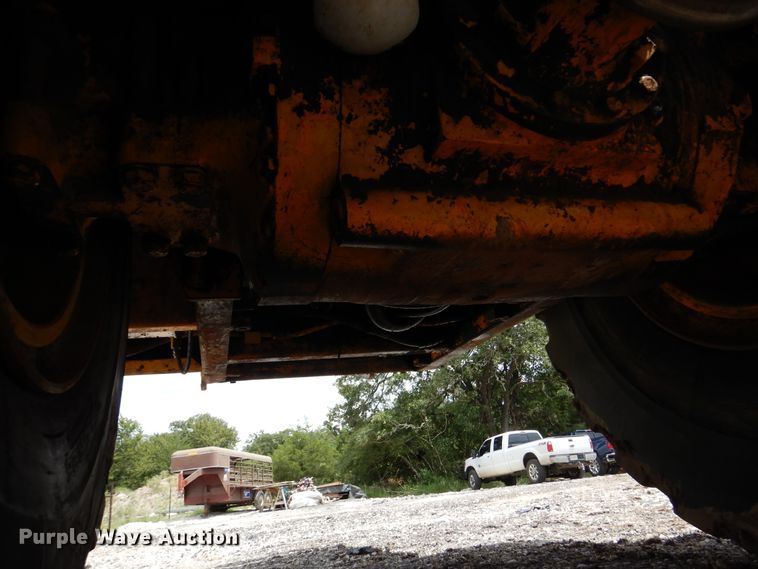 image for item DM6319 1989 John Deere 862B  elevating scraper