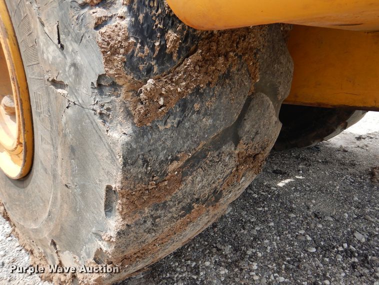 image for item DM6319 1989 John Deere 862B  elevating scraper